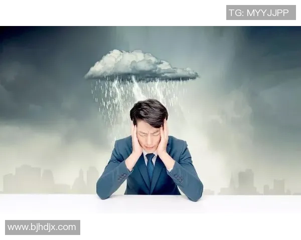 更衣室的秘密：赛前准备中场调整与赛后情绪的深度探讨与反思